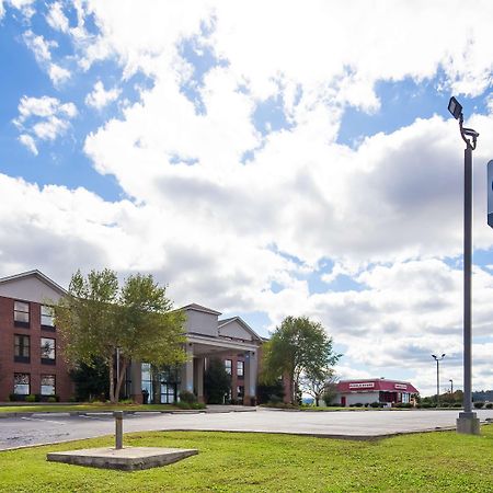 Best Western Lake Cumberland Inn Monticello Dış mekan fotoğraf